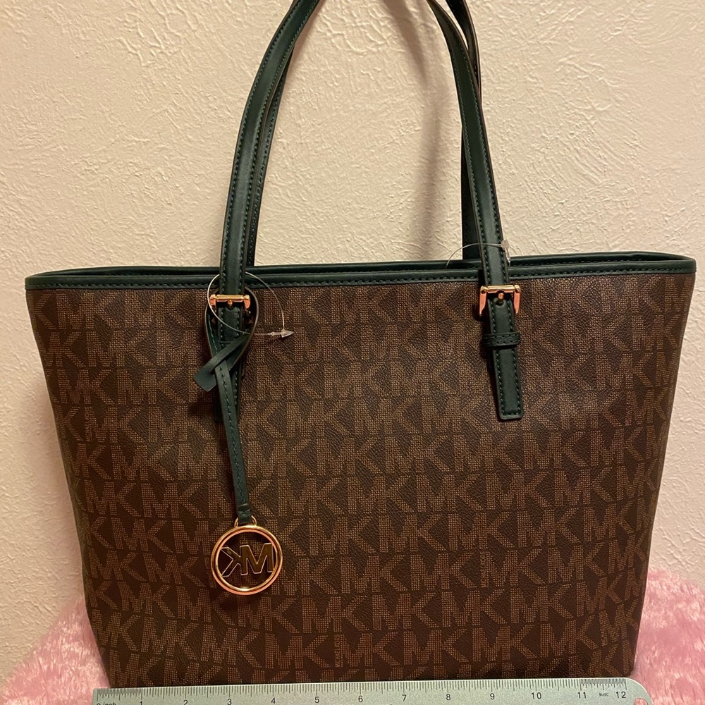 Michael kors jet set charm tote
